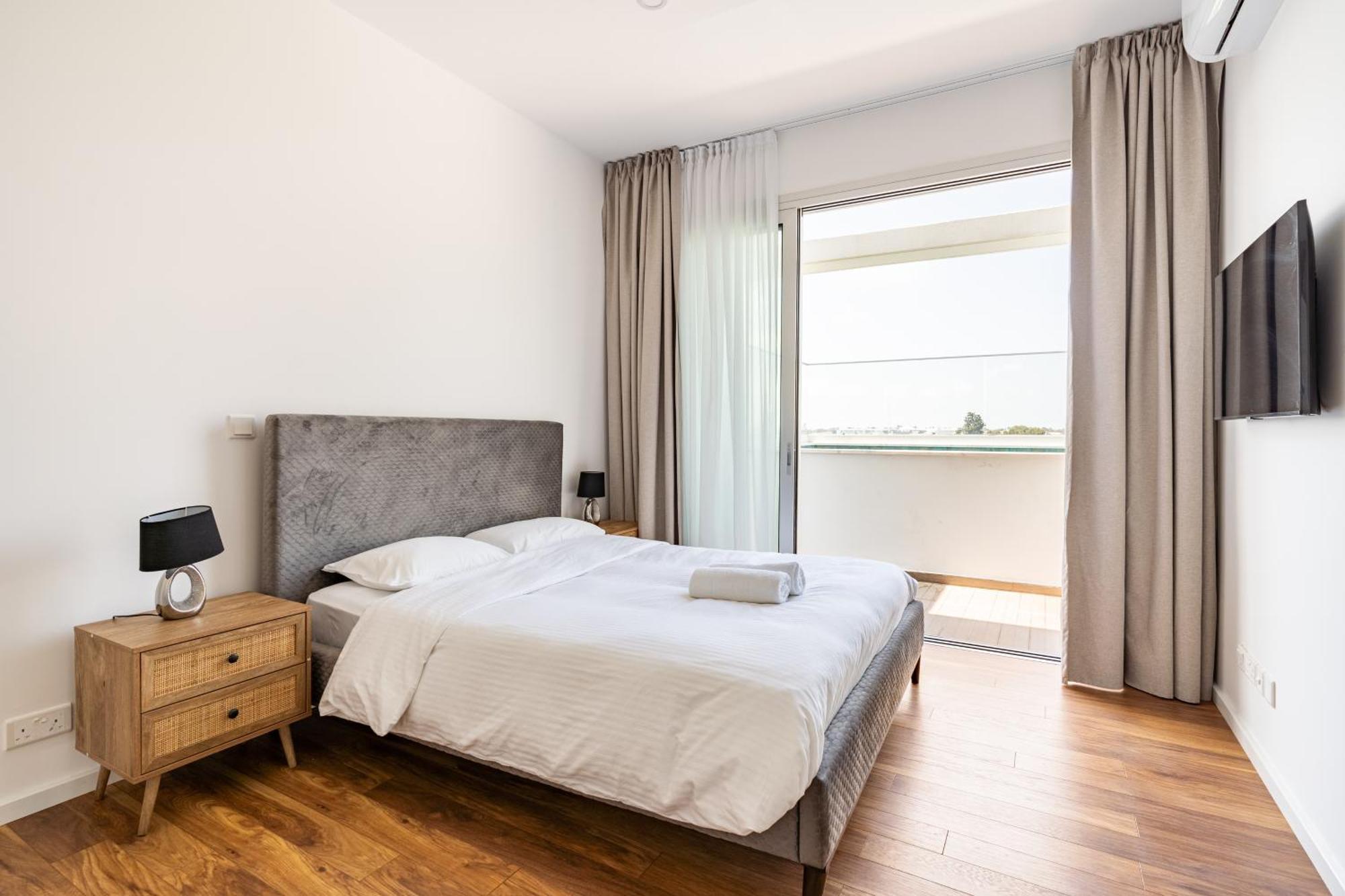 Yamas Urban Living Zakaki Pool Penthouses & Apartments Limasol Buitenkant foto