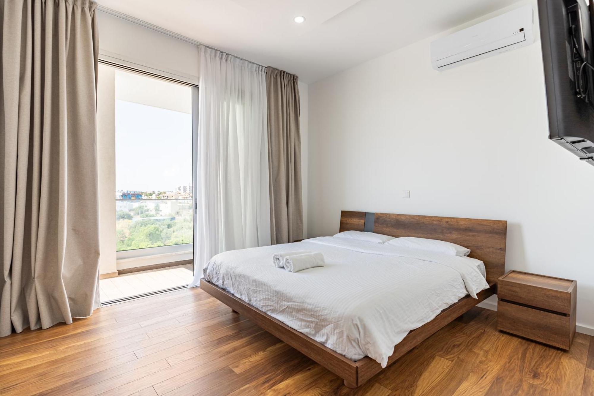 Yamas Urban Living Zakaki Pool Penthouses & Apartments Limasol Buitenkant foto
