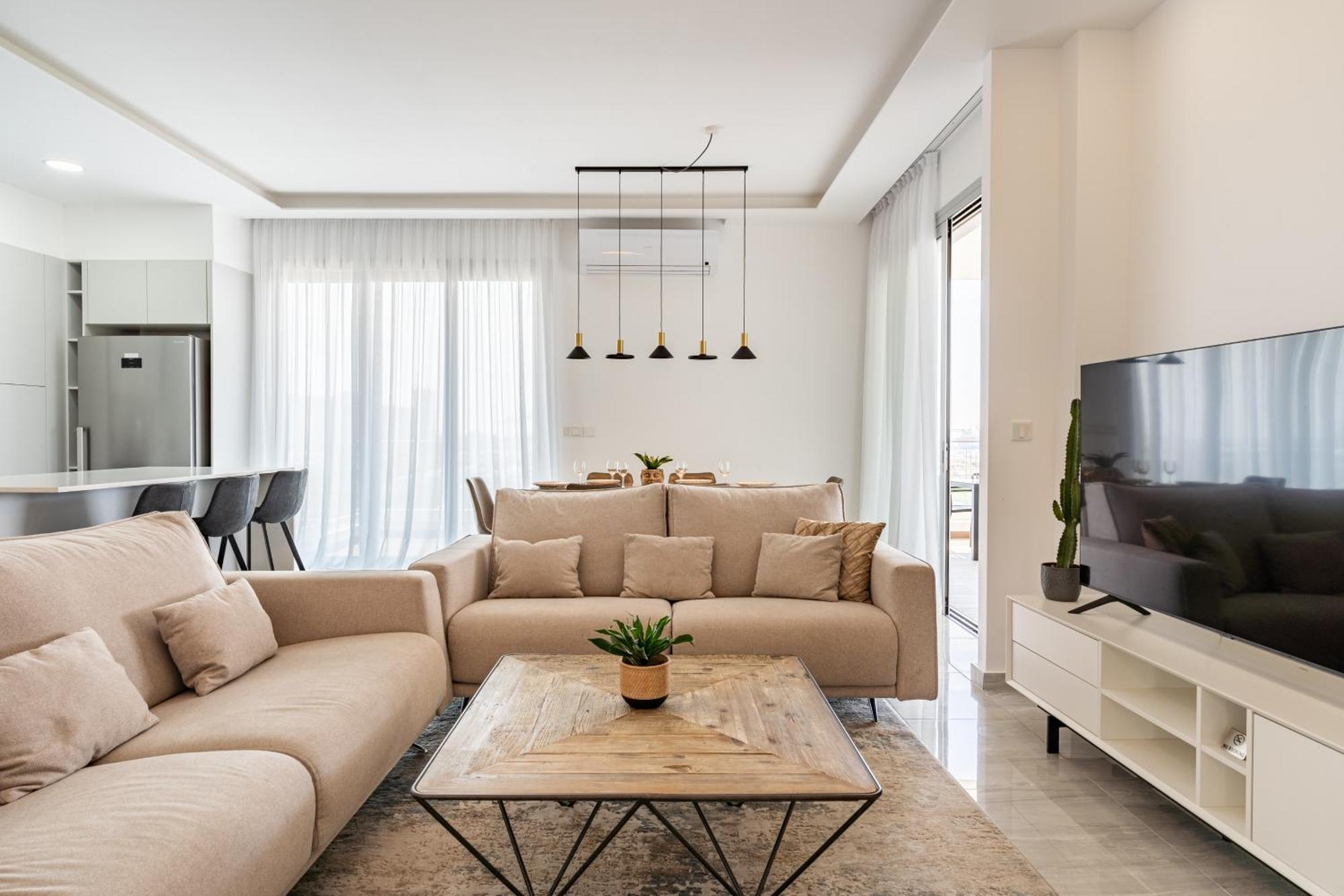 Yamas Urban Living Zakaki Pool Penthouses & Apartments Limasol Buitenkant foto